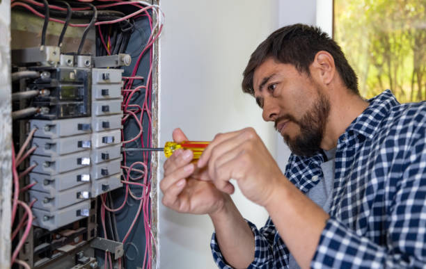 Best Circuit Breaker Repair  in Greenfield, MO
